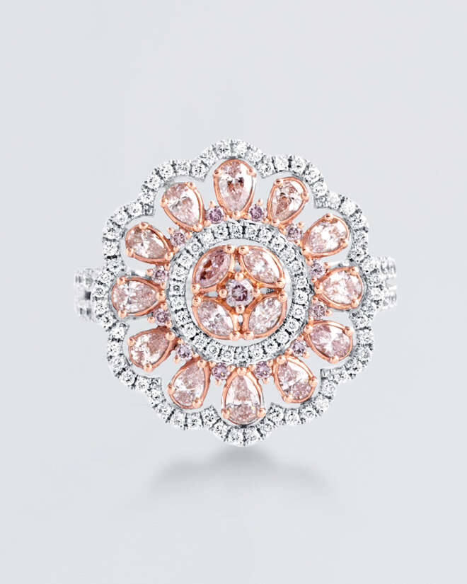 18K White Gold Ring With Pink Diamonds