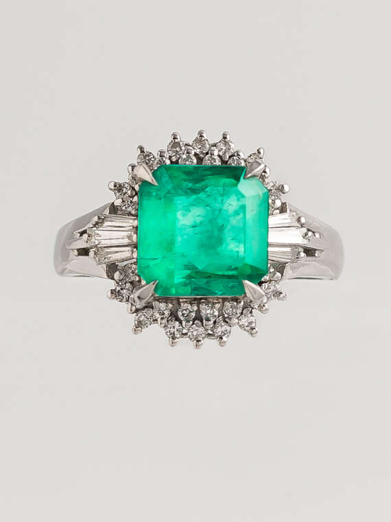 Sea Green Diamond Ring