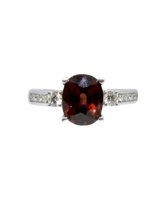 Warm Solitaire Spinel (Natural Unheated)