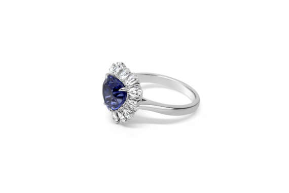 Lovers Orchid Sapphire & Diamond Ring